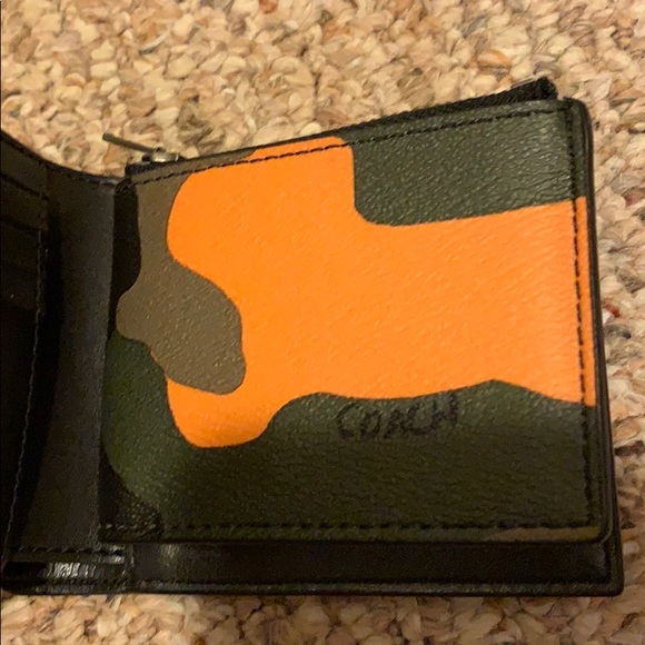Coach wallet with coin pouch - Picture 2 of 3